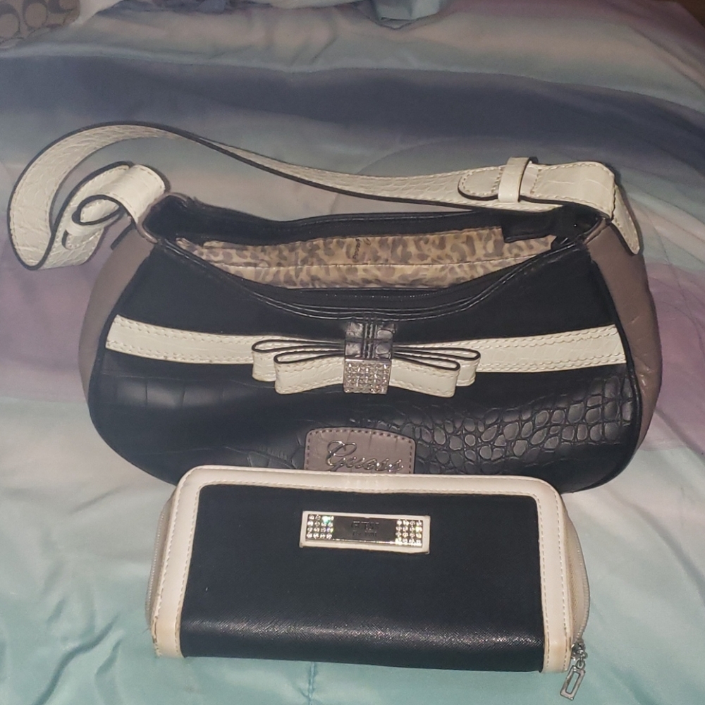 Guess purse and wallet set